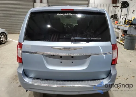 2013 Chrysler Town & Country Touring L z USA, uszkodzony, nr VIN 2C4RC1CG2DR614461